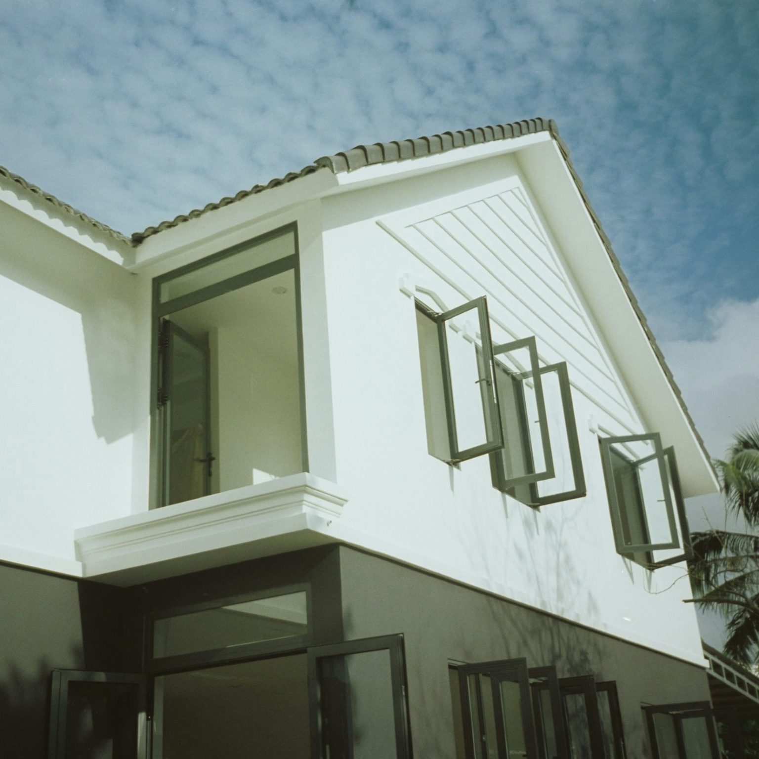 Modern home that features quality fascia care and protection.